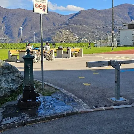 Am See, Zentral, Ruhig Brissago