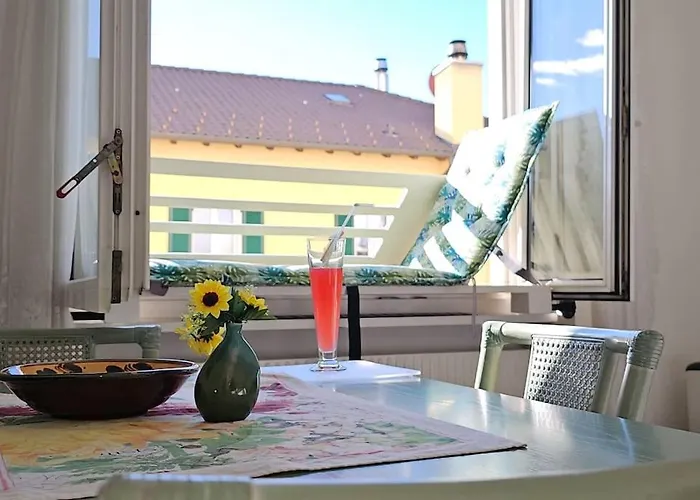 Am See, Zentral, Ruhig Brissago